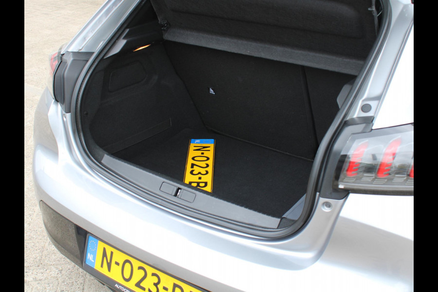 Peugeot 208 1.2 PureTech GT-Line | ALARM | TREKHAAK |