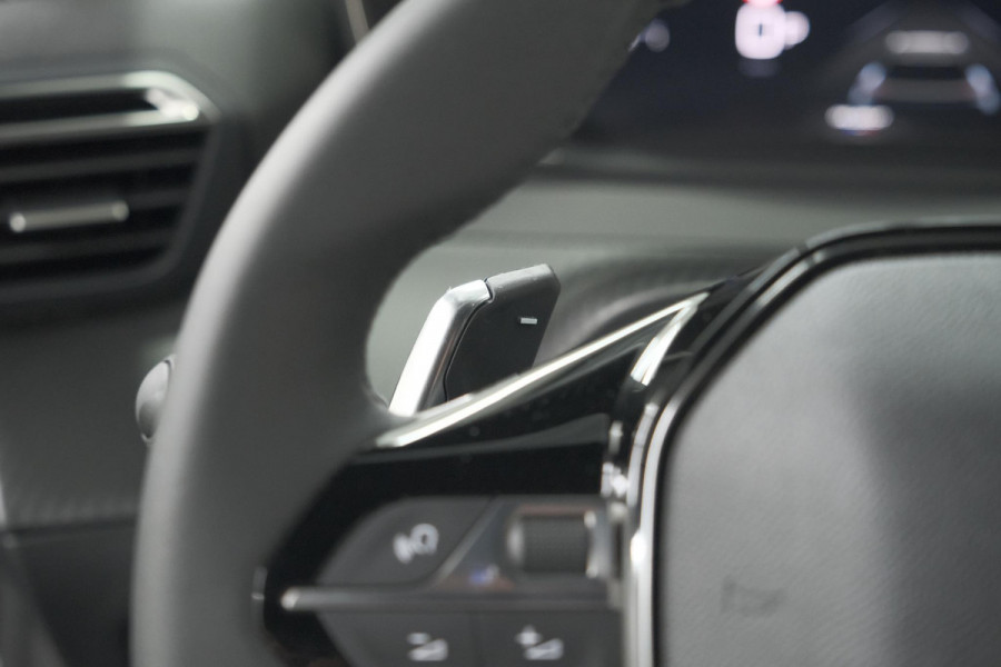 Peugeot 2008 1.2 Hybrid 145 Allure | 360 Camera | Adaptieve Cruise Control | Dodehoekdetectie | Apple Carplay