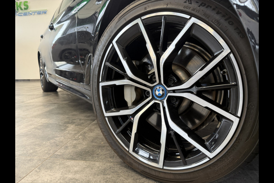 BMW 5 Serie Touring 530e xDrive Business Edition Plus M Sport ACC Co-Pilot Panoramadak