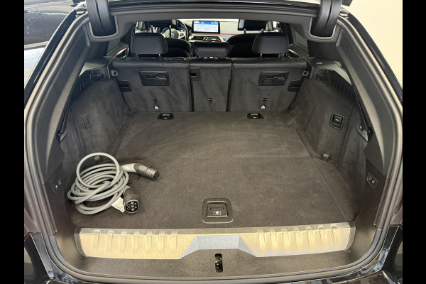 BMW 5 Serie Touring 530e xDrive Business Edition Plus M Sport ACC Co-Pilot Panoramadak