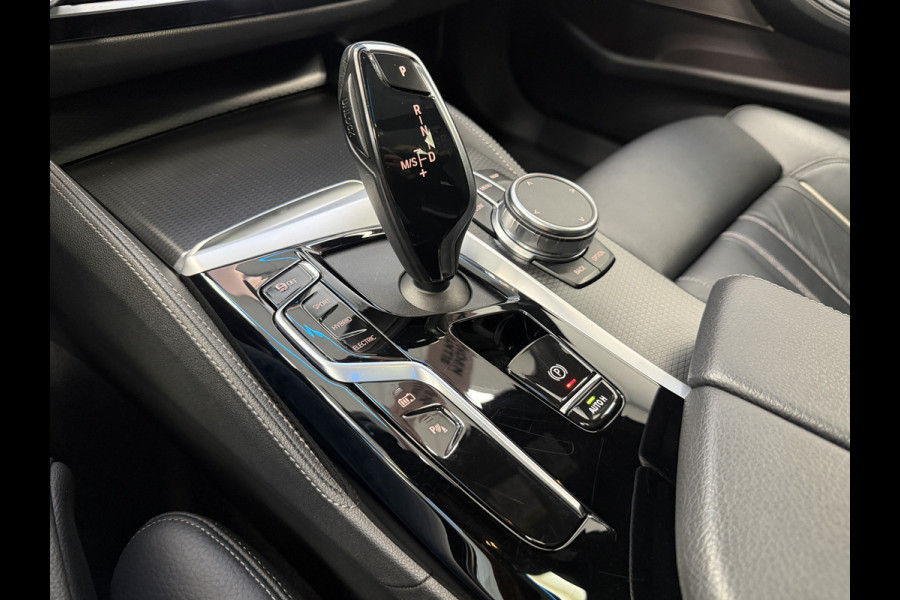BMW 5 Serie Touring 530e xDrive Business Edition Plus M Sport ACC Co-Pilot Panoramadak