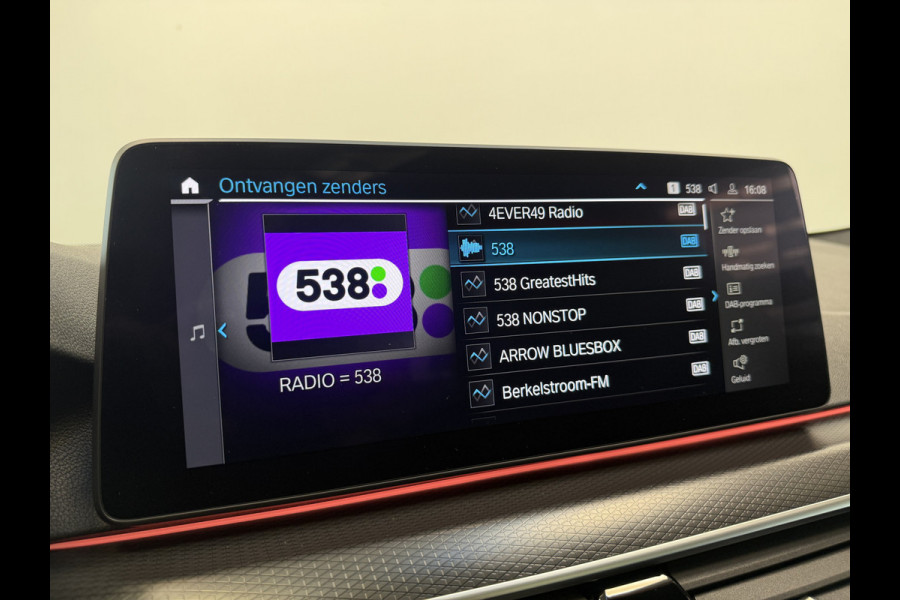 BMW 5 Serie Touring 530e xDrive Business Edition Plus M Sport ACC Co-Pilot Panoramadak