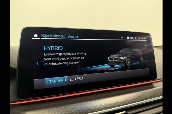 BMW 5 Serie Touring 530e xDrive Business Edition Plus M Sport ACC Co-Pilot Panoramadak