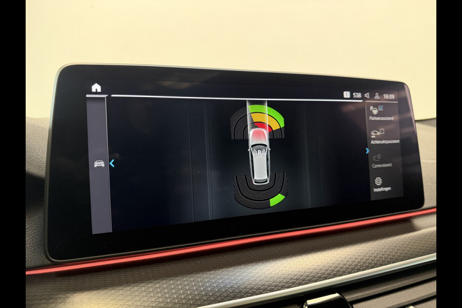 BMW 5 Serie Touring 530e xDrive Business Edition Plus M Sport ACC Co-Pilot Panoramadak