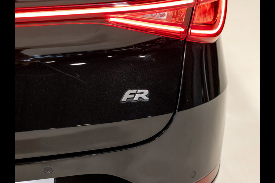 Seat Leon Sportstourer 1.5 TSI FR / 150pk / Stoel en stuur verwaming / Achteruitrij camera /