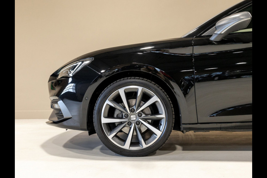 Seat Leon Sportstourer 1.5 TSI FR / 150pk / Stoel en stuur verwaming / Achteruitrij camera /