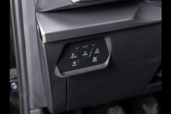 Seat Leon Sportstourer 1.5 TSI FR / 150pk / Stoel en stuur verwaming / Achteruitrij camera /