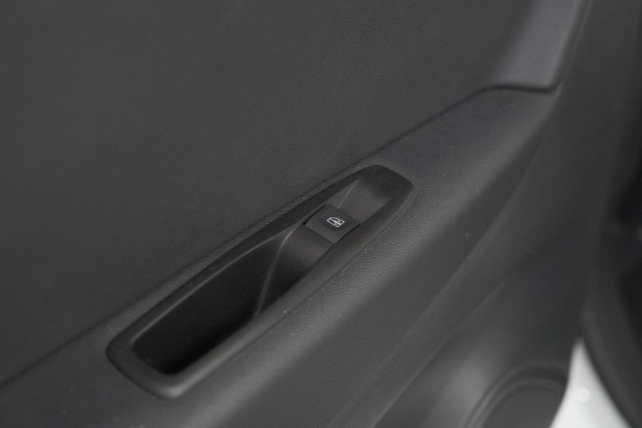 Renault Captur TCe 150 EDC Intens | Trekhaak | Camera | Dodehoekdetectie | Navigatie