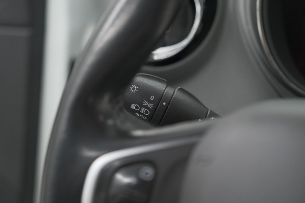 Renault Captur TCe 150 EDC Intens | Trekhaak | Camera | Dodehoekdetectie | Navigatie