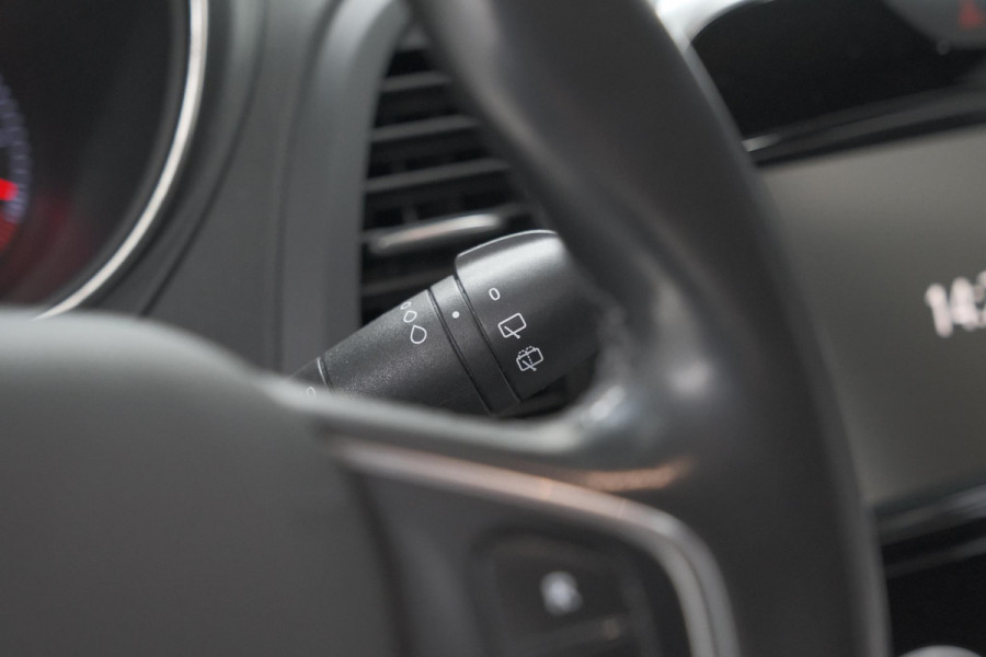 Renault Captur TCe 150 EDC Intens | Trekhaak | Camera | Dodehoekdetectie | Navigatie