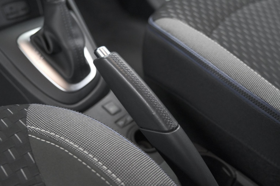 Renault Captur TCe 150 EDC Intens | Trekhaak | Camera | Dodehoekdetectie | Navigatie