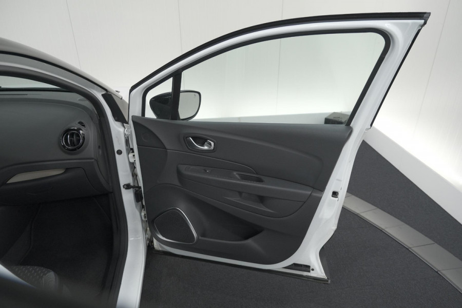 Renault Captur TCe 150 EDC Intens | Trekhaak | Camera | Dodehoekdetectie | Navigatie