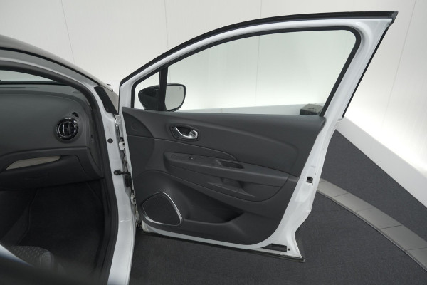 Renault Captur TCe 150 EDC Intens | Trekhaak | Camera | Dodehoekdetectie | Navigatie