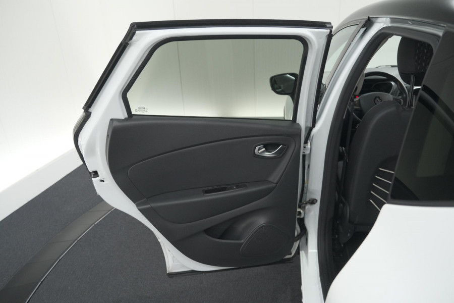 Renault Captur TCe 150 EDC Intens | Trekhaak | Camera | Dodehoekdetectie | Navigatie