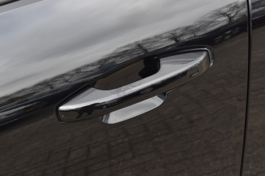 Volvo XC40 B4 211PK Business Pro | Trekhaak | ACC | Blis | Camera | 18"LMV