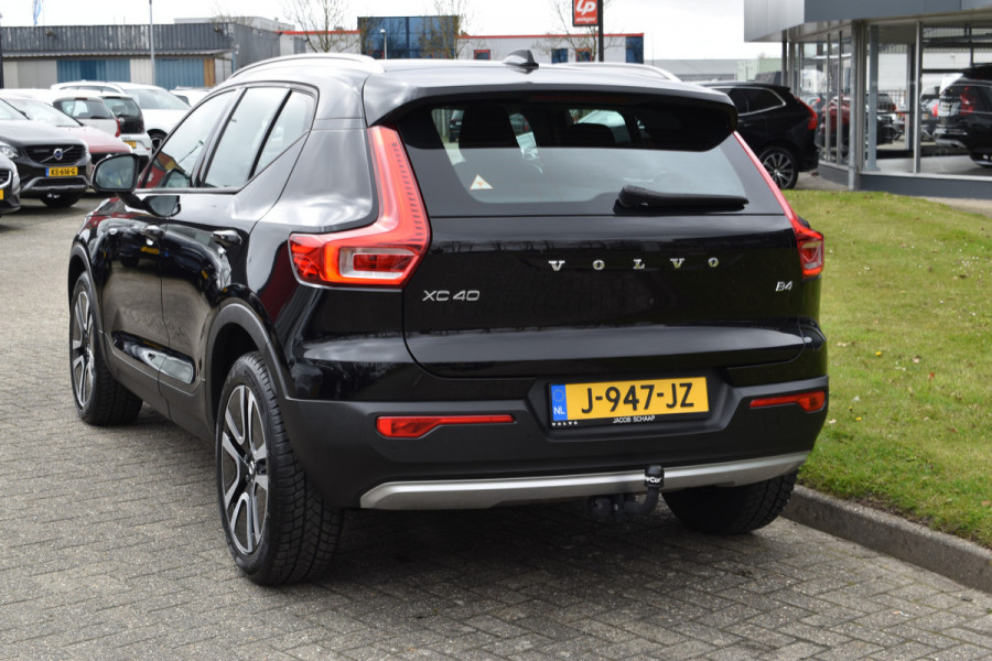 Volvo XC40 B4 211PK Business Pro | Trekhaak | ACC | Blis | Camera | 18"LMV