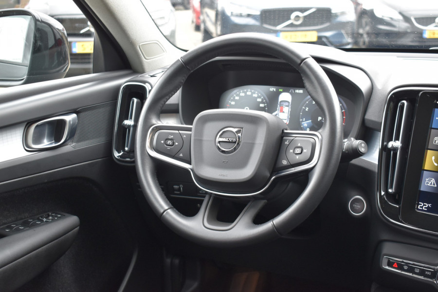 Volvo XC40 B4 211PK Business Pro | Trekhaak | ACC | Blis | Camera | 18"LMV