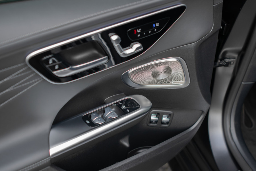 Mercedes-Benz C-Klasse 300 e AMG Magno|Nappa|Night|Rij-assistentie Plus|Keyless-Go|Stoelkoeling|Pano|360°|Burmester|19''