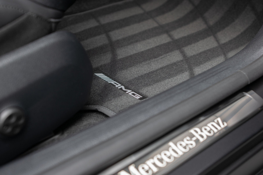 Mercedes-Benz C-Klasse 300 e AMG Magno|Nappa|Night|Rij-assistentie Plus|Keyless-Go|Stoelkoeling|Pano|360°|Burmester|19''