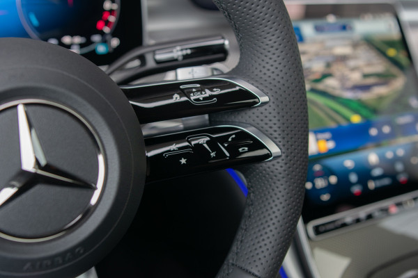 Mercedes-Benz C-Klasse 300 e AMG Magno|Nappa|Night|Rij-assistentie Plus|Keyless-Go|Stoelkoeling|Pano|360°|Burmester|19''