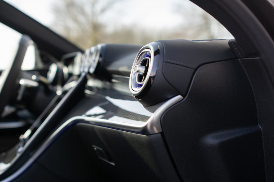 Mercedes-Benz C-Klasse 300 e AMG Magno|Nappa|Night|Rij-assistentie Plus|Keyless-Go|Stoelkoeling|Pano|360°|Burmester|19''