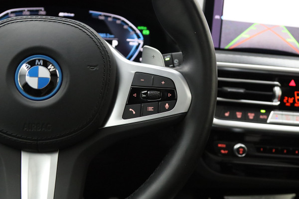 BMW X3 xDrive30e 293 High Executive PHEV, Panoramadak, 360 Camera, Leder, Memory