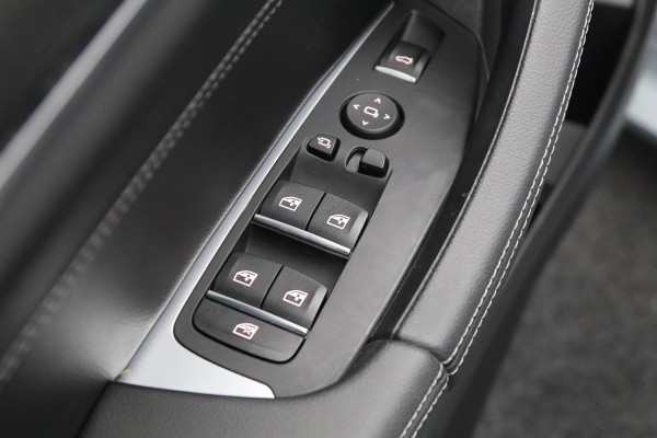 BMW X3 xDrive30e 293 High Executive PHEV, Panoramadak, 360 Camera, Leder, Memory