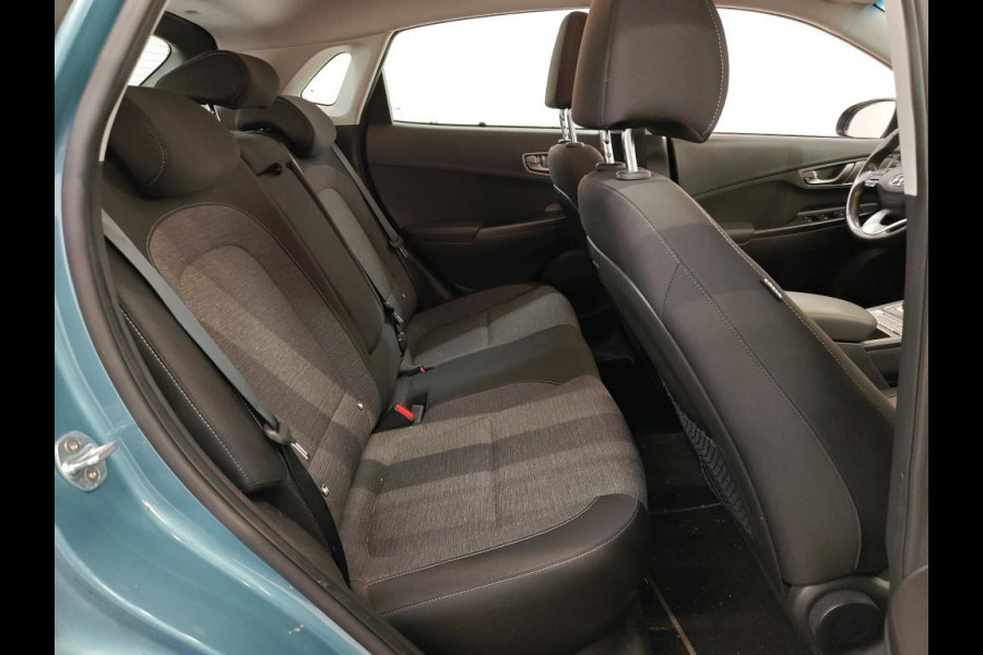 Hyundai Kona EV Comfort 64 kWh NL-AUTO | SOH 100% | NAVI