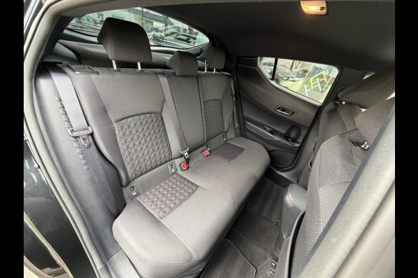 Toyota C-HR 2.0 Hybrid Business Plus, CarPlay, KeyLess, LED