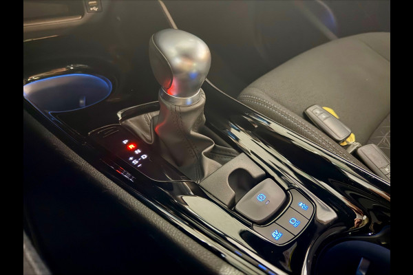 Toyota C-HR 2.0 Hybrid Business Plus, CarPlay, KeyLess, LED