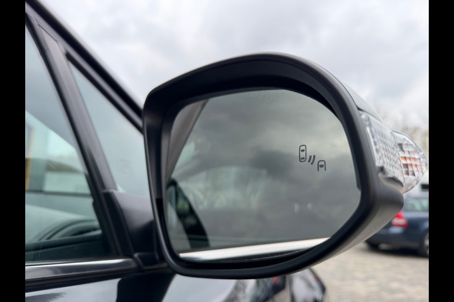 Toyota C-HR 2.0 Hybrid Business Plus, CarPlay, KeyLess, LED