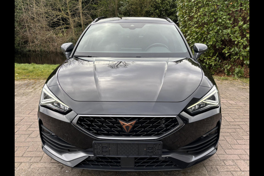 CUPRA Leon Sportstourer 1.4 e-Hybrid VZ Business 245pk | PHEV | Stoelverwarming | Camera | Adaptive cruise control