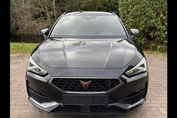 CUPRA Leon Sportstourer 1.4 e-Hybrid VZ Business 245pk | PHEV | Stoelverwarming | Camera | Adaptive cruise control