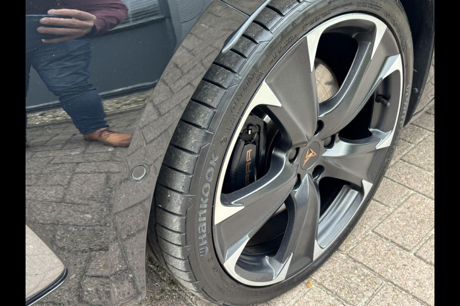 CUPRA Leon Sportstourer 1.4 e-Hybrid VZ Business 245pk | PHEV | Stoelverwarming | Camera | Adaptive cruise control