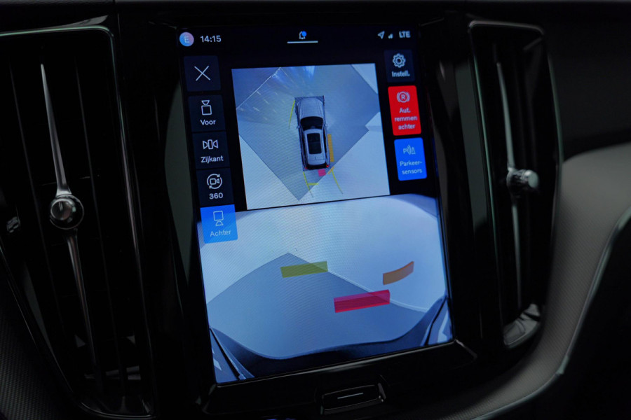 Volvo XC60 2.0 T6 Plug-in hybrid AWD Ultra Black Edition |Pano|H&K|360cam|Memory|