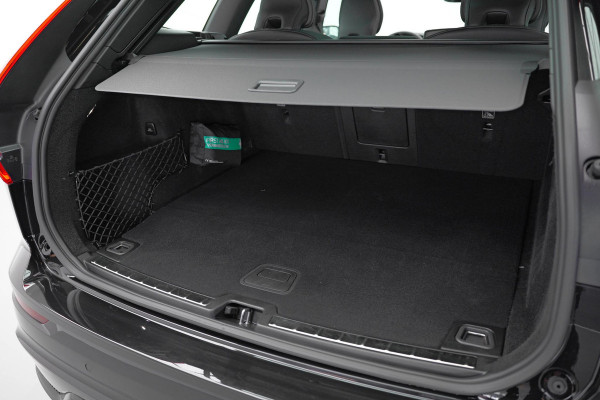 Volvo XC60 2.0 T6 Plug-in hybrid AWD Ultra Black Edition |Pano|H&K|360cam|Memory|