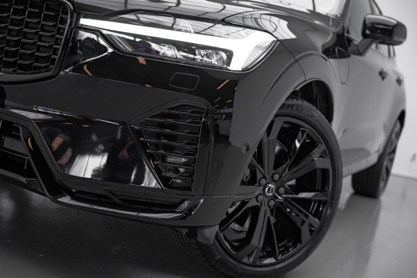 Volvo XC60 2.0 T6 Plug-in hybrid AWD Ultra Black Edition |Pano|H&K|360cam|Memory|