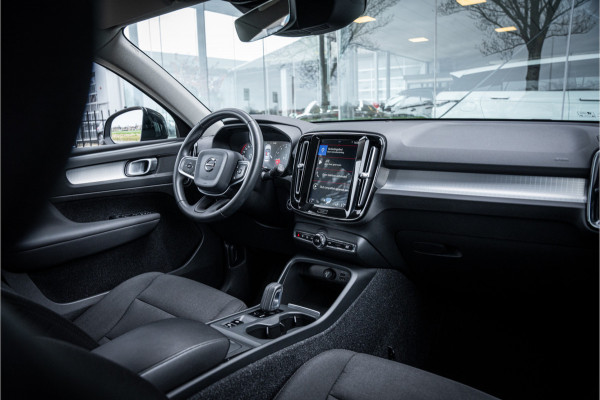 Volvo XC40 T3 Momentum Pro Automaat ** Winter-line ** Carplay **