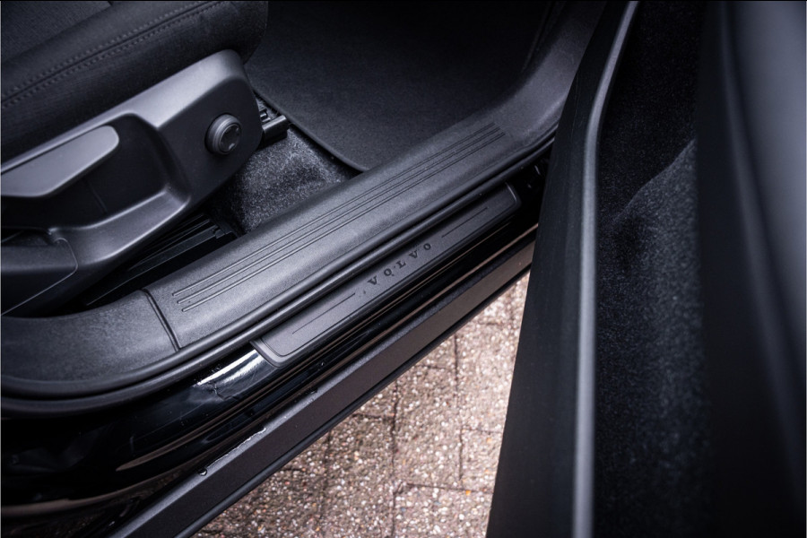 Volvo XC40 T3 Momentum Pro Automaat ** Winter-line ** Carplay **