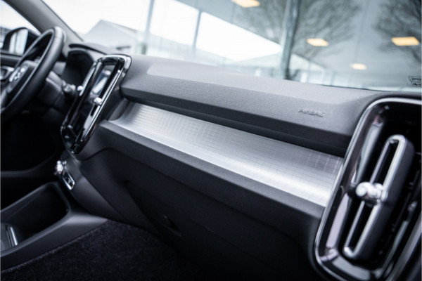 Volvo XC40 T3 Momentum Pro Automaat ** Winter-line ** Carplay **