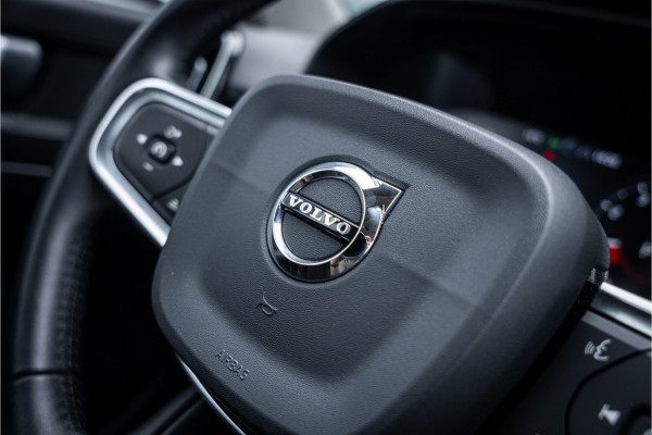 Volvo XC40 T3 Momentum Pro Automaat ** Winter-line ** Carplay **