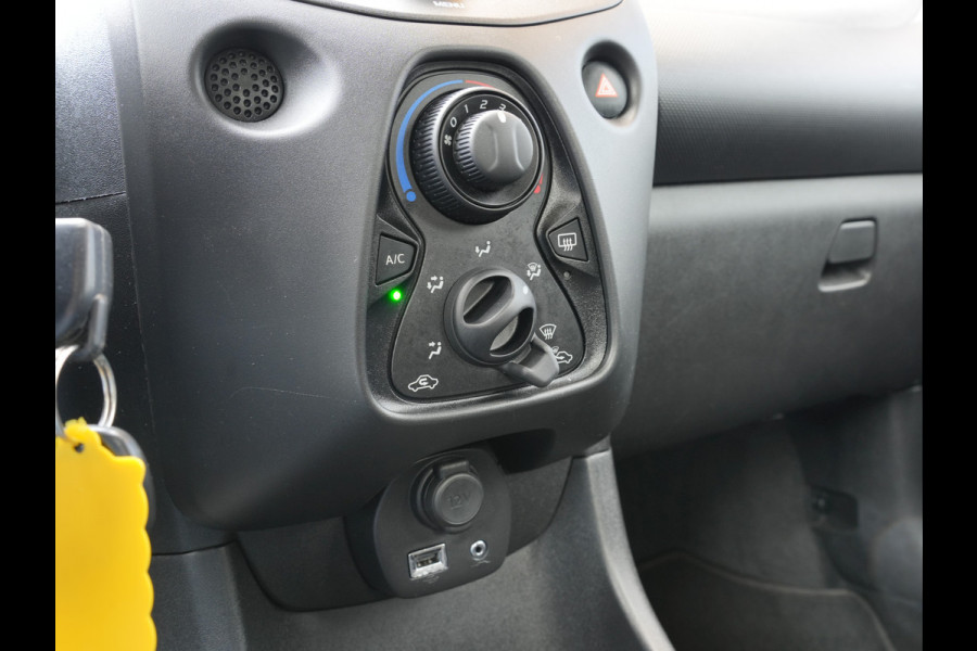 Toyota Aygo 1.0 VVT-i x-fun | Bluetooth | Airco |