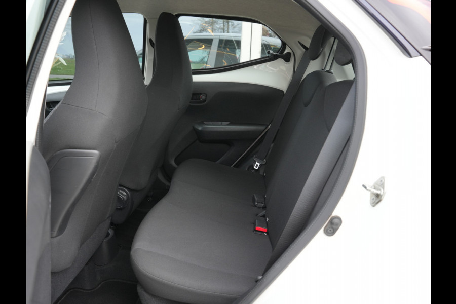 Toyota Aygo 1.0 VVT-i x-fun | Bluetooth | Airco |