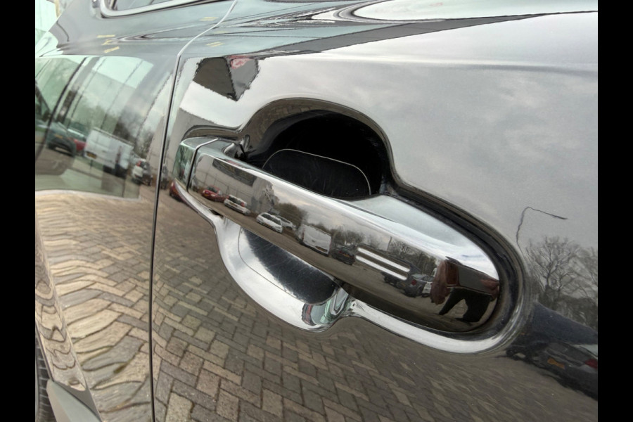 Toyota C-HR 2.0 Hybrid Business Plus, CarPlay, KeyLess, LED