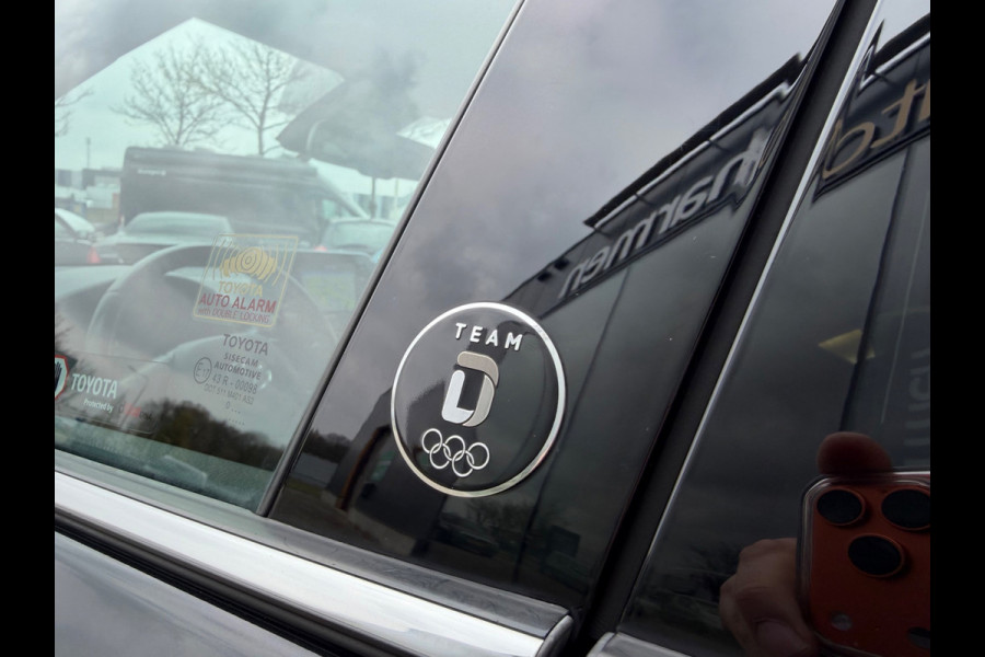 Toyota C-HR 2.0 Hybrid Business Plus, CarPlay, KeyLess, LED