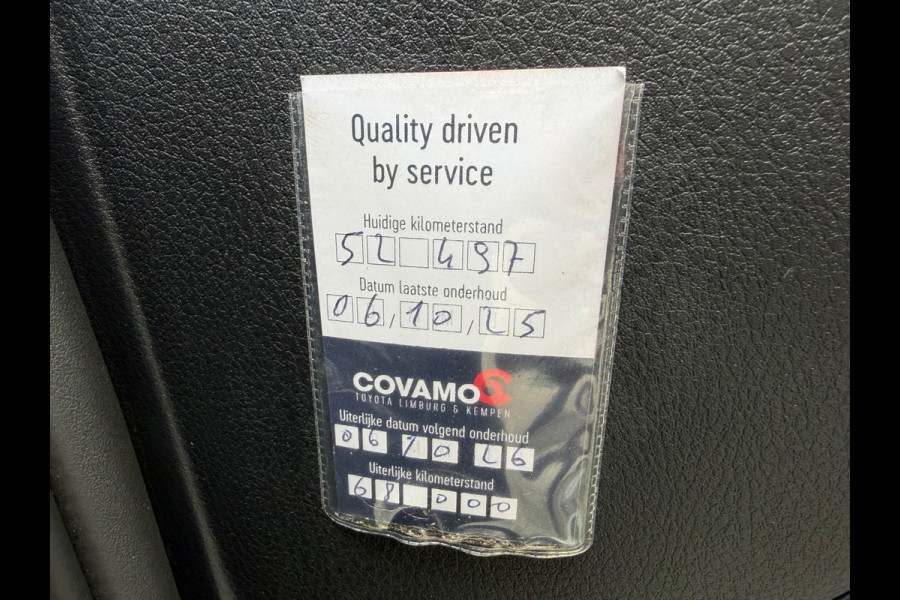 Toyota C-HR 2.0 Hybrid Business Plus, CarPlay, KeyLess, LED