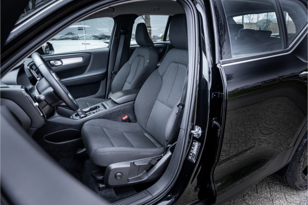 Volvo XC40 T3 Momentum Pro Automaat ** Winter-line ** Carplay **