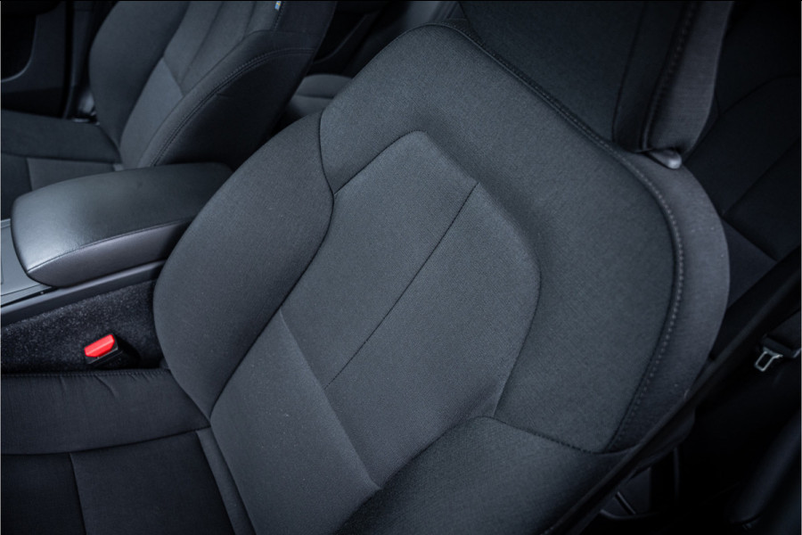 Volvo XC40 T3 Momentum Pro Automaat ** Winter-line ** Carplay **