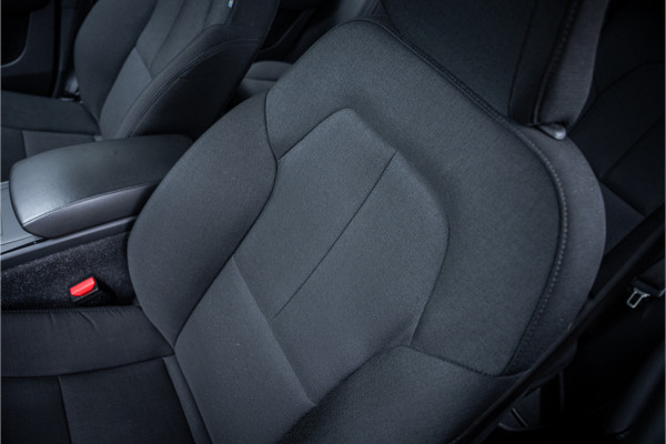 Volvo XC40 T3 Momentum Pro Automaat ** Winter-line ** Carplay **
