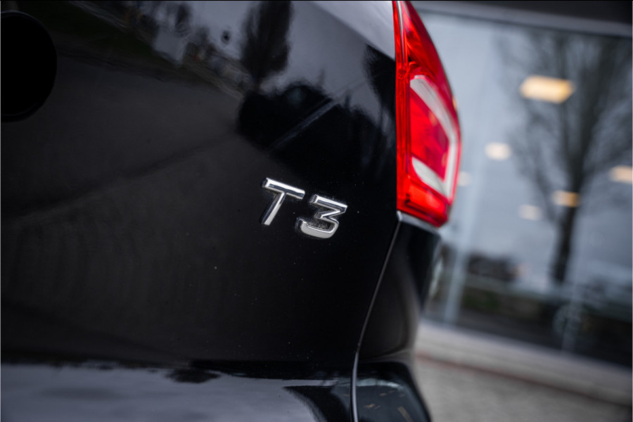Volvo XC40 T3 Momentum Pro Automaat ** Winter-line ** Carplay **